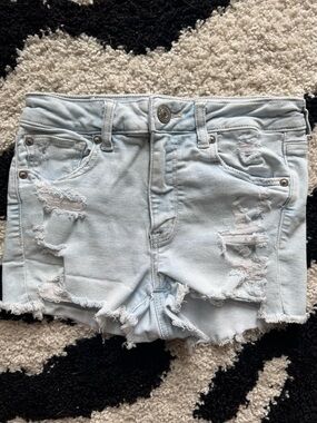 American Eagle Outfitters Light Wash Ripped Denim Shorts (6)